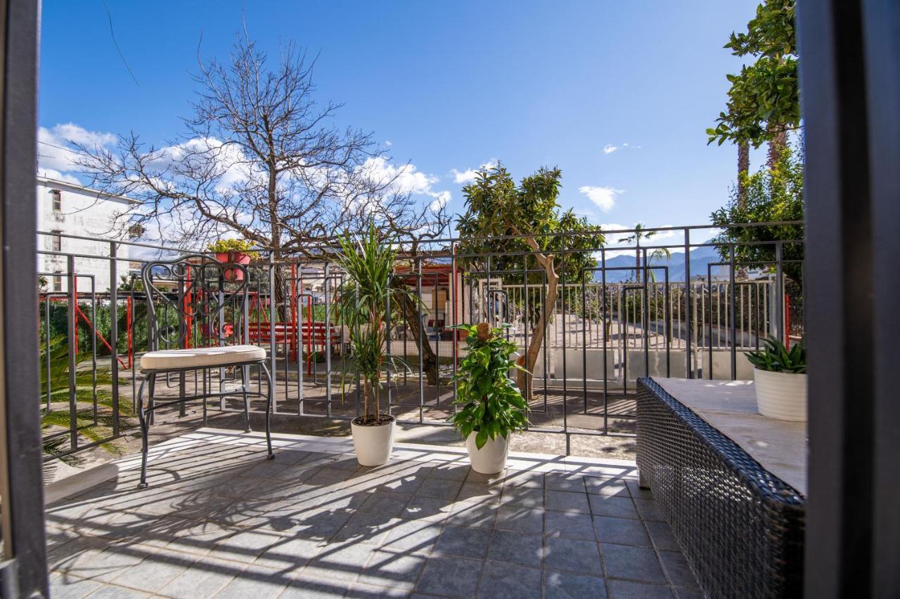 Familiaris Pompei Holiday Home Ngoại thất bức ảnh